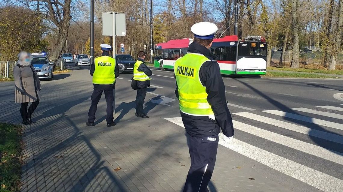 Podsumowanie policyjnej akcji "Znicz". Były wypadki, ranni i pijani kierowcy