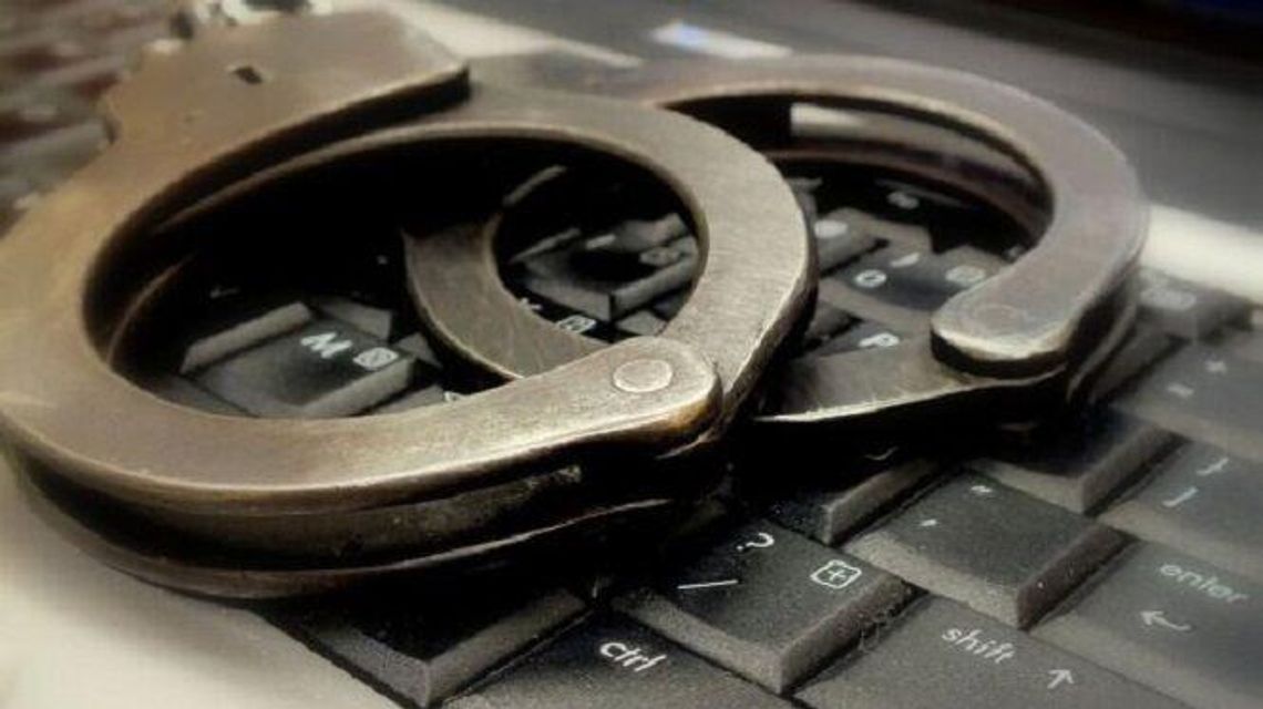 Podszył się pod pracownika banku. Z konta kobiety zniknęły 3 tys. zł Podszył się pod pracownika banku. Z konta kobiety zniknęły 3 tys. zł