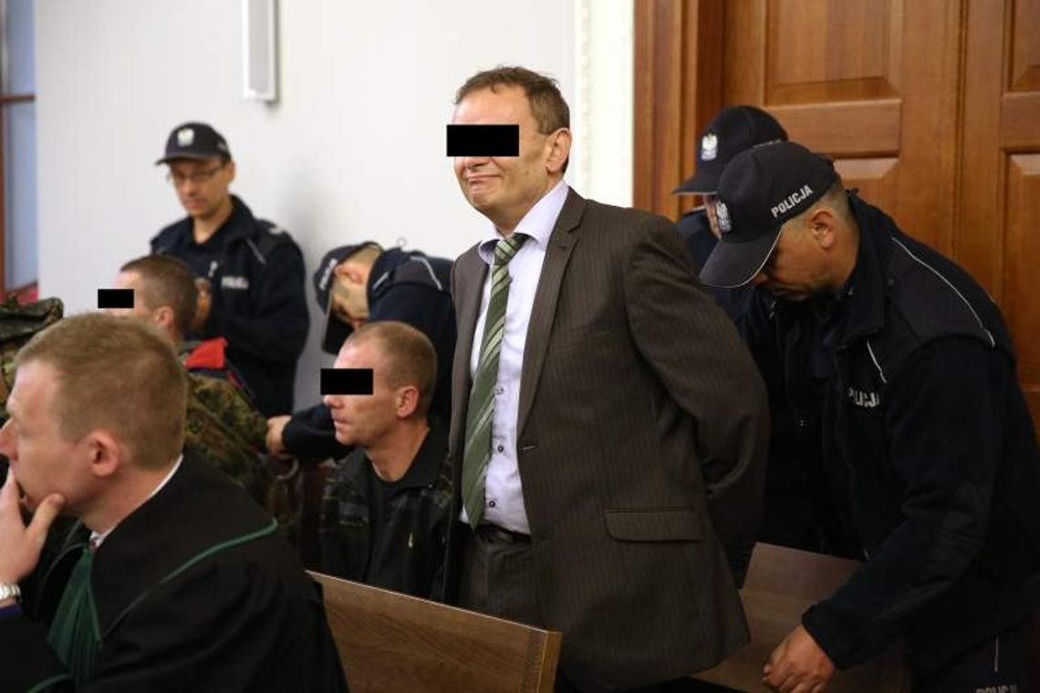 Podtapiali go, razili prądem i wieszali na kablu. To miała być zemsta Podtapiali go, razili prądem i wieszali na kablu. To miała być zemsta