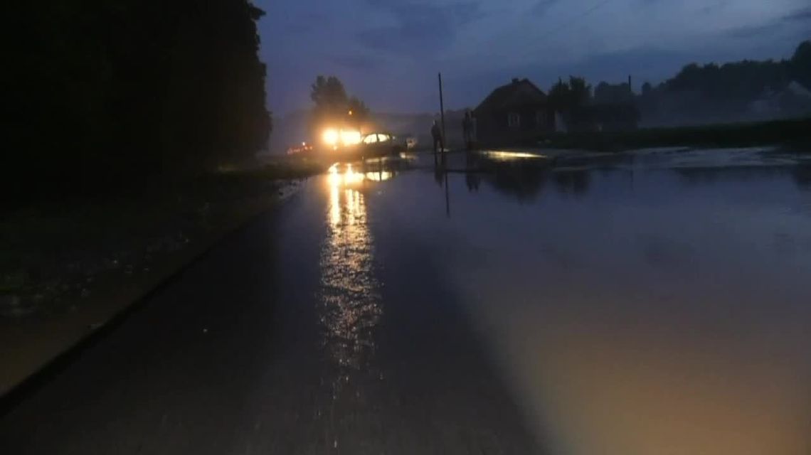 Podtopienia na Lubelszczyźnie. "Woda podniosła się o ok. 60-70 cm w ciągu 15 minut"
