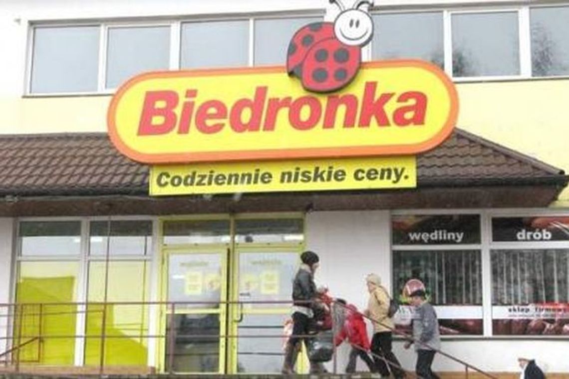Podwyżki w Biedronce. Pracownicy zarobią minimum 2 tys. zł brutto