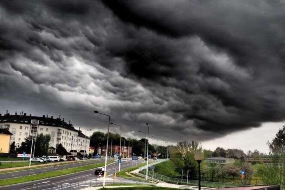 Pogoda na wtorek: W Lubelskiem ciepło, ale pochmurnie. Możliwe burze Pogoda na wtorek: W Lubelskiem ciepło, ale pochmurnie. Możliwe burze