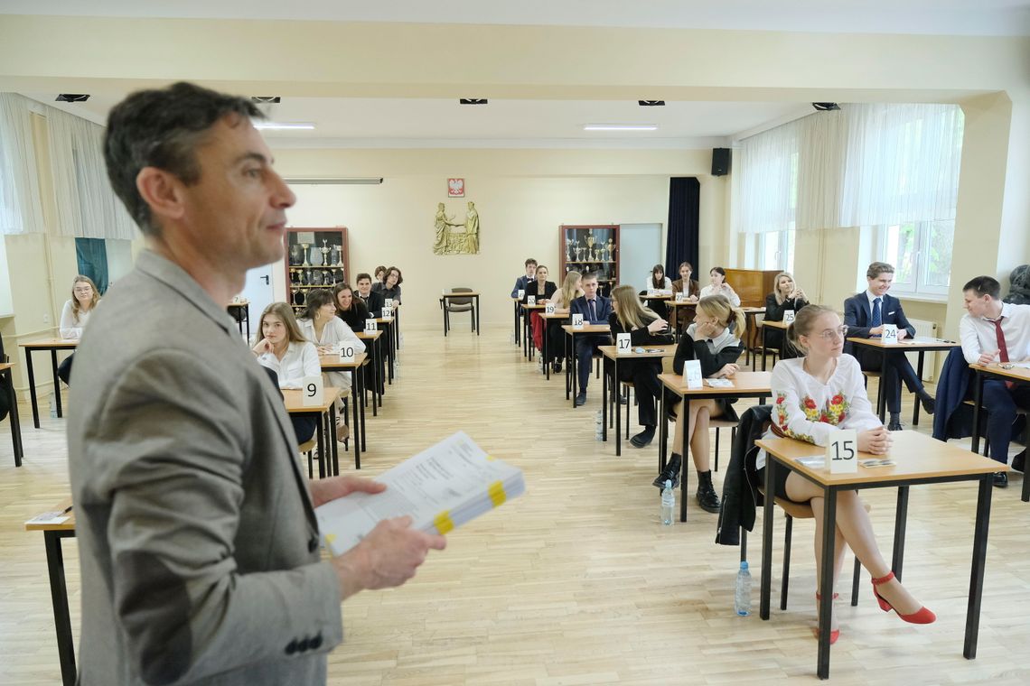 Pogotowie przedmaturalne. Wykładowcy z UMCS pomogą „wkuć” fizykę