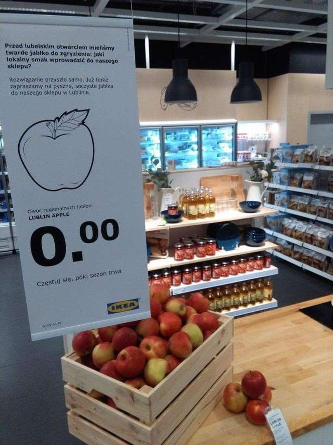 Pogryzione jabłka w IKEA Lublin. Zobacz jak zareagował sklep