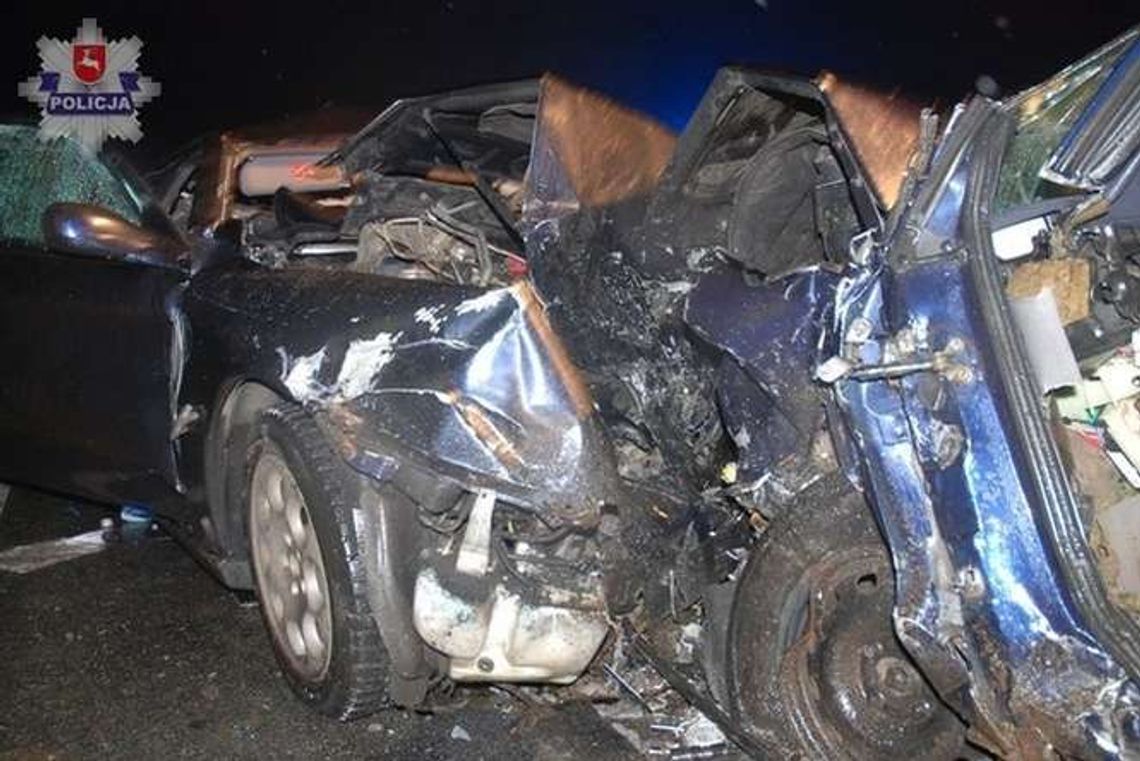 Poizdów: Czołowe zderzenie aut. Cztery osoby w szpitalu