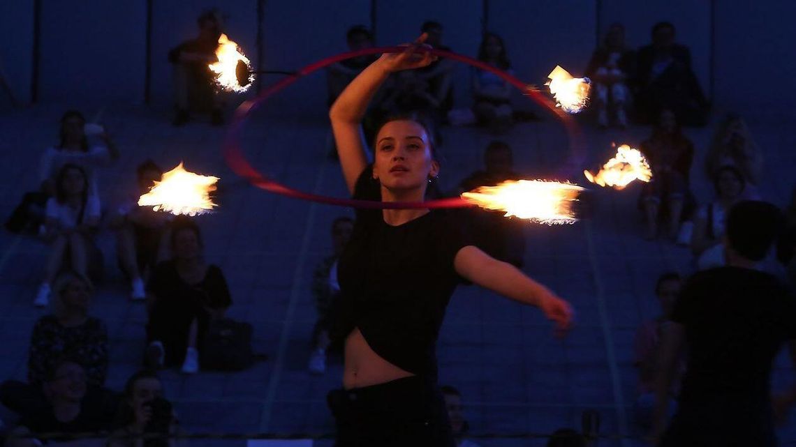 Pokazy sztukmistrzów i wieczorny fireshow przed CSK w Lublinie [zdjęcia]