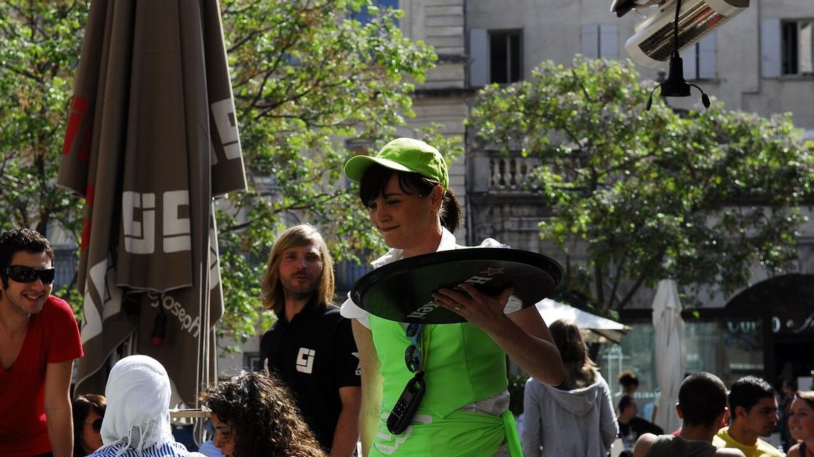 Pokolenie Z idzie do wakacyjnej pracy