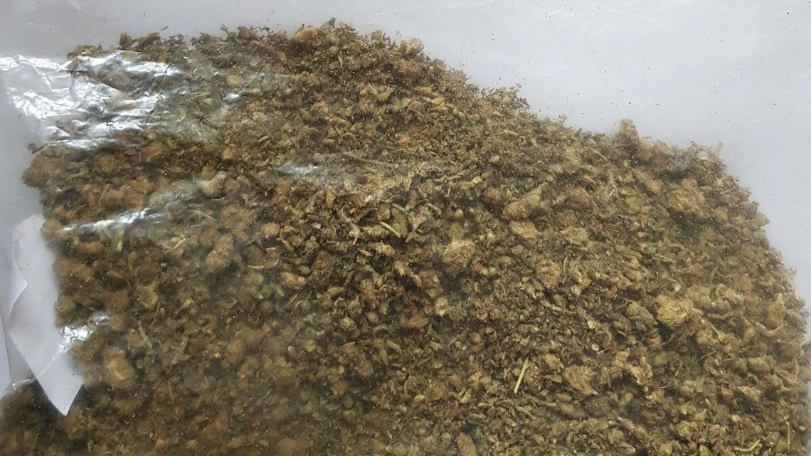 Pół kilograma narkotyków w peugeocie. Dilerzy zatrzymani