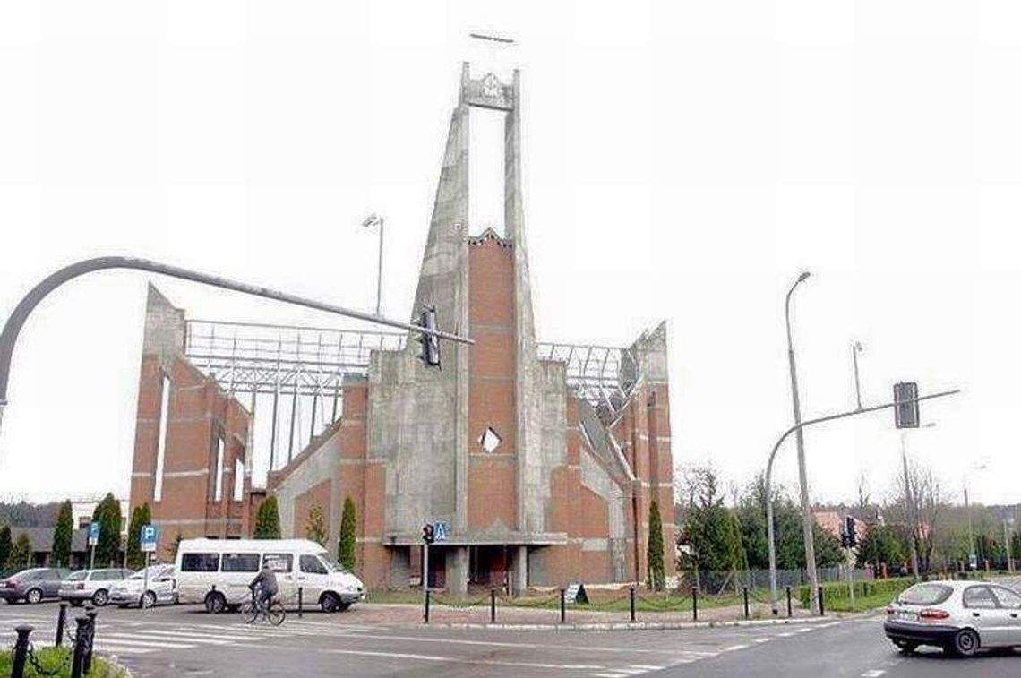 Pół miliona na dach kościoła. Kabaciński nie odpuszcza radnym z Kraśnika