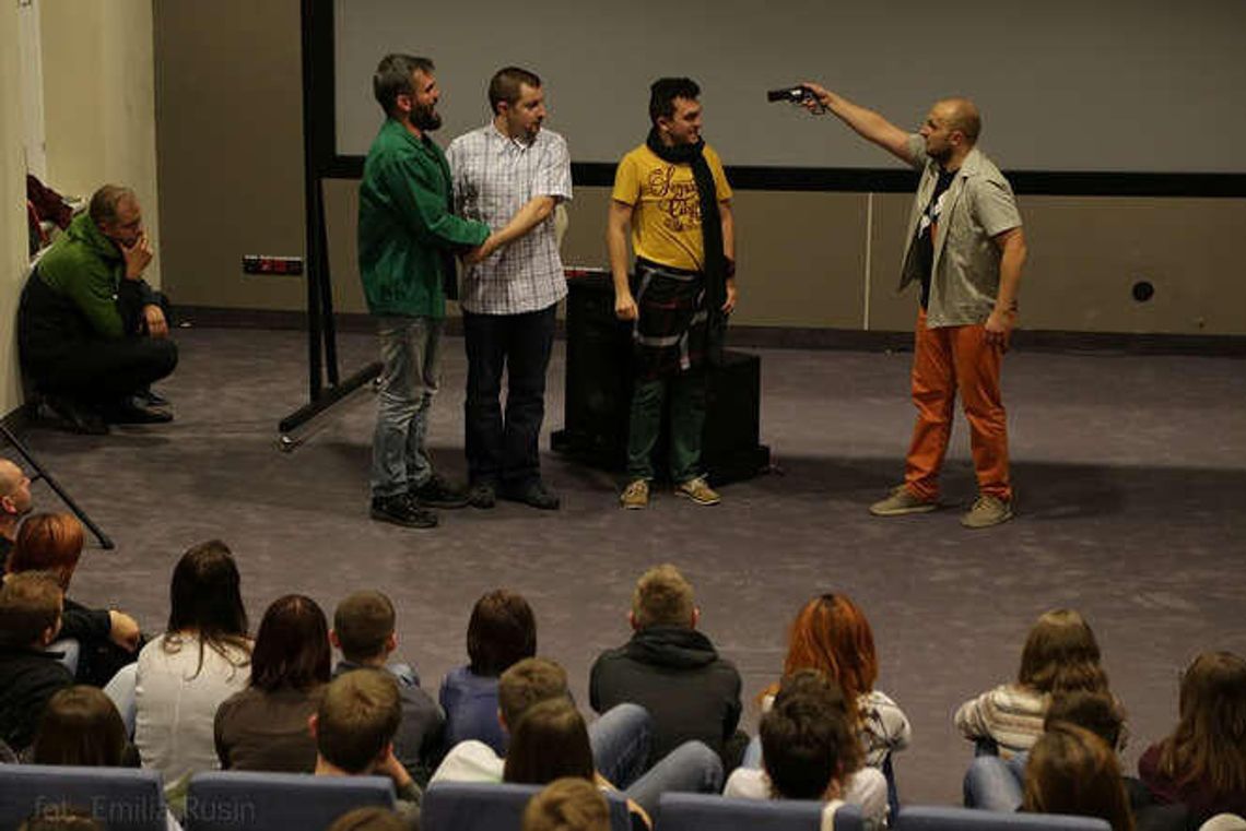 Połączą kino z teatrem. Poławiacze Pereł dokończą film