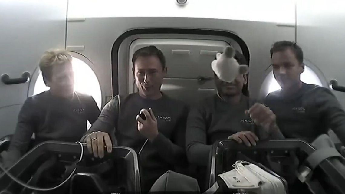 Polak w kosmosie. Kapsuła dotarła do stacji Polak w kosmosie. Kapsuła dotarła do stacji