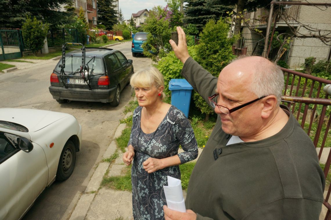 Policja na Sławinku. \"Wyciągnęli nas w piżamach, bo źle stanęliśmy\"