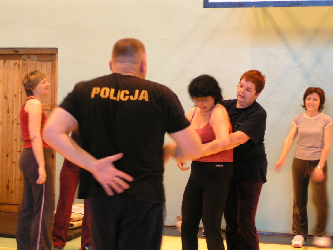 Policjanci będą uczyć chełmianki samoobrony Policjanci będą uczyć chełmianki samoobrony