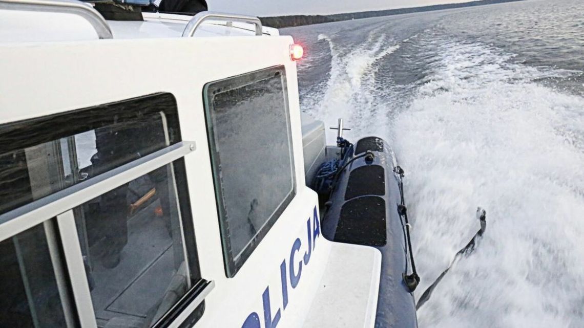 Policjanci już pracują w posterunku wodnym nad Zalewem Zemborzyckim