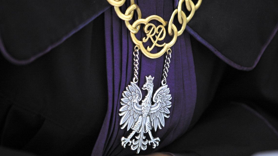 Policjanci mieli znęcać się nad 70-latkiem. Grozi im więzienie