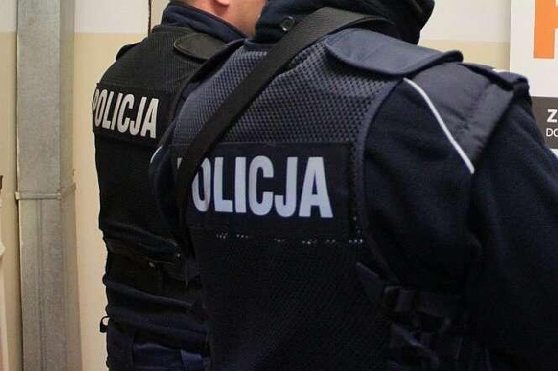 Policjanci nielegalnie "eksmitowali" mieszkankę Lublina? Sąd nie zostawił na nich suchej nitki Policjanci nielegalnie "eksmitowali" mieszkankę Lublina? Sąd nie zostawił na nich suchej nitki