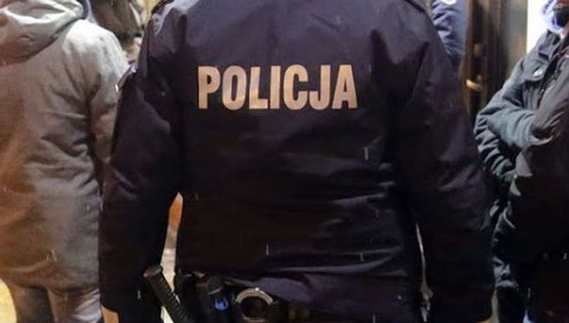 Policjanci pobili 70-latka na komisariacie? Zastępca komendanta do odwołania