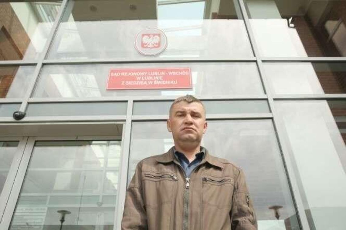 Policjanci polują na pieszych za znakiem. W odblaskach nawet do sklepu Policjanci polują na pieszych za znakiem. W odblaskach nawet do sklepu