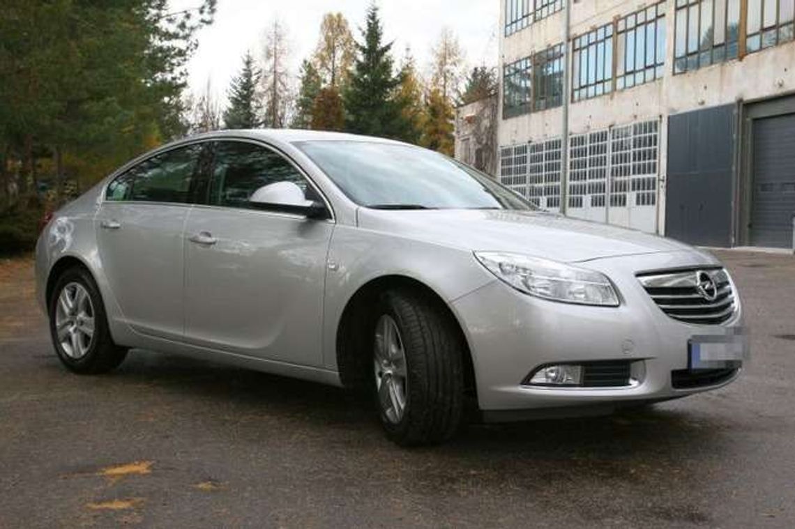  Policjanci rozbili nieoznakowany radiowóz. Wjechali w martwego łosia