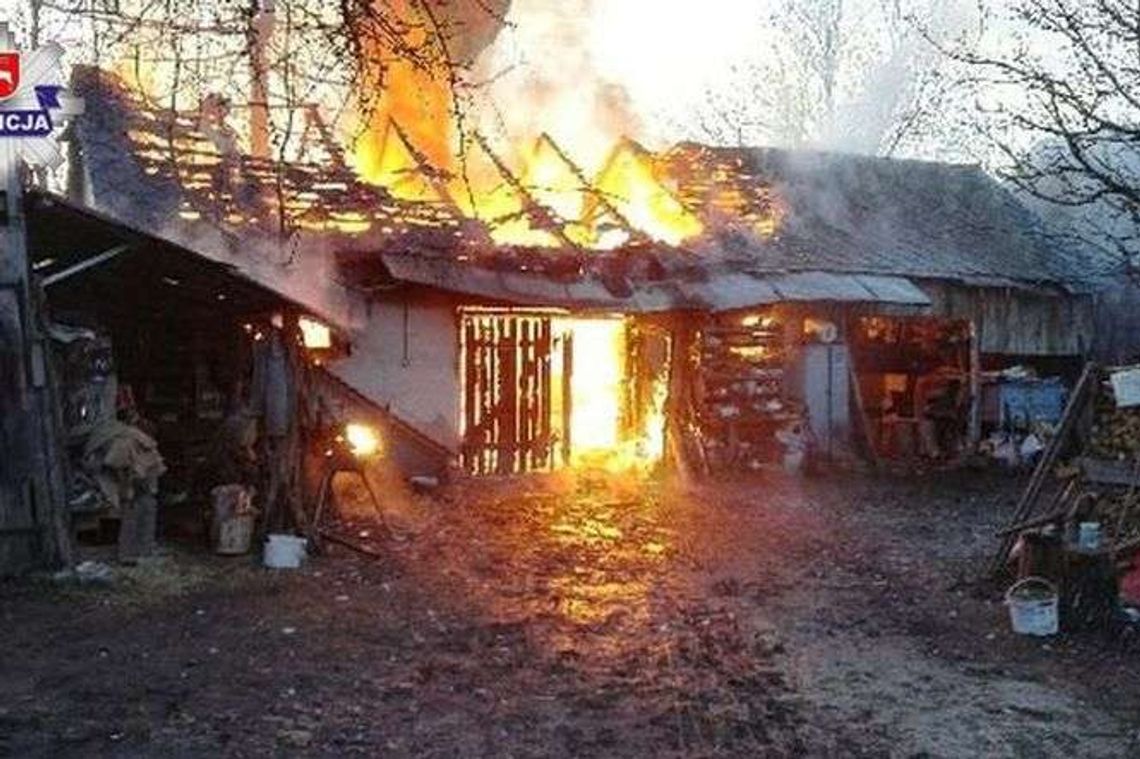 Policjanci zauważyli dym. Nie czekali z pomocą na przyjazd strażaków 