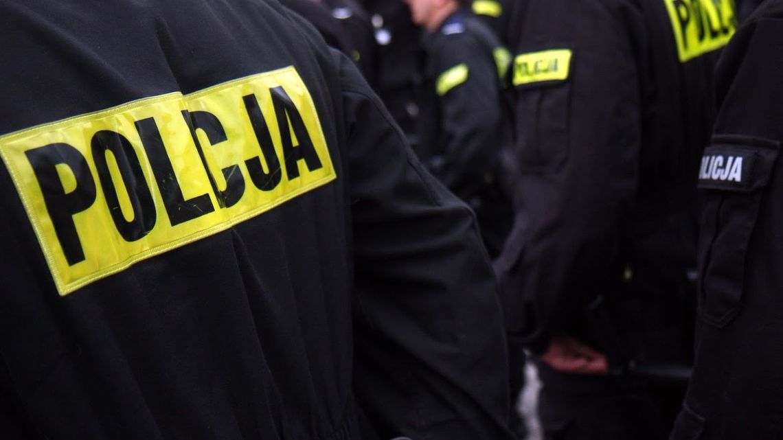 Policjant dostał udaru po rozmowie z szefem. "Dosyć tego poniżania policjantów przez naczelnika"