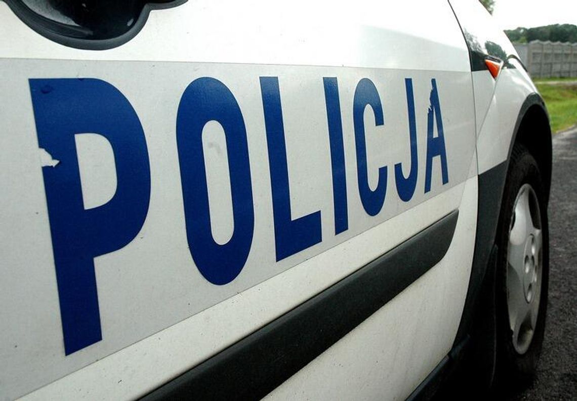 Policjant nie miał prawa jazdy, a jeździł autem