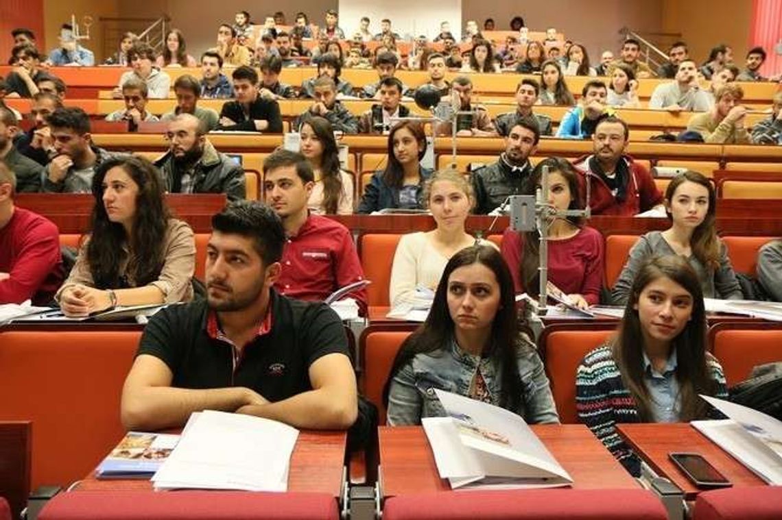 Politechnika Lubelska zmniejszy liczbę studentów o 2,5 tysiąca. Co zrobią inne uczelnie?