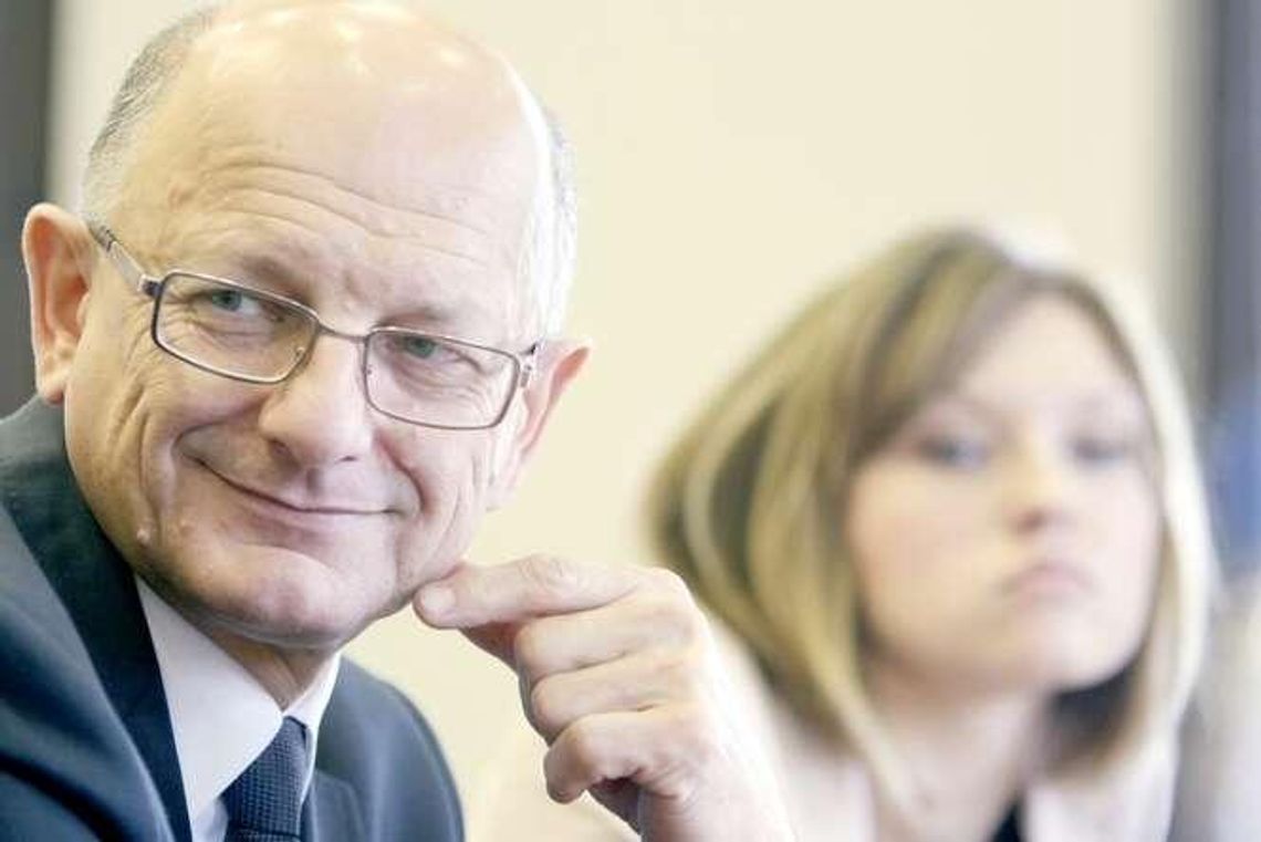 Politolog: Żuk ryzykuje ws. uchodźców, nie może zlekceważyć obaw mieszkańców Politolog: Żuk ryzykuje ws. uchodźców, nie może zlekceważyć obaw mieszkańców