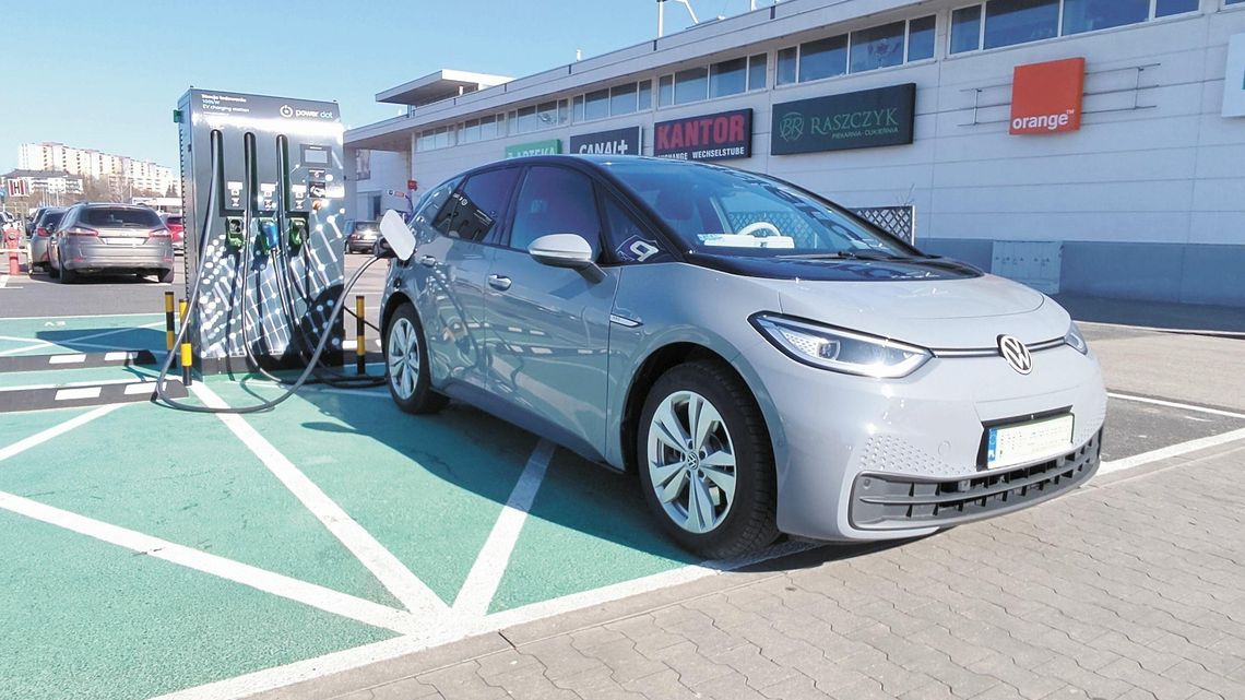 Polityka wkracza do silnika. Czy to już czas na elektryka? 