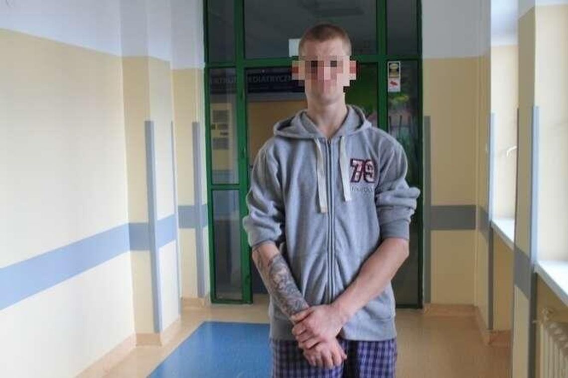 Połknął 8 żyletek, a potem tego żałował. Wyszedł już ze szpitala. "Operacja byłaby ryzykiem"