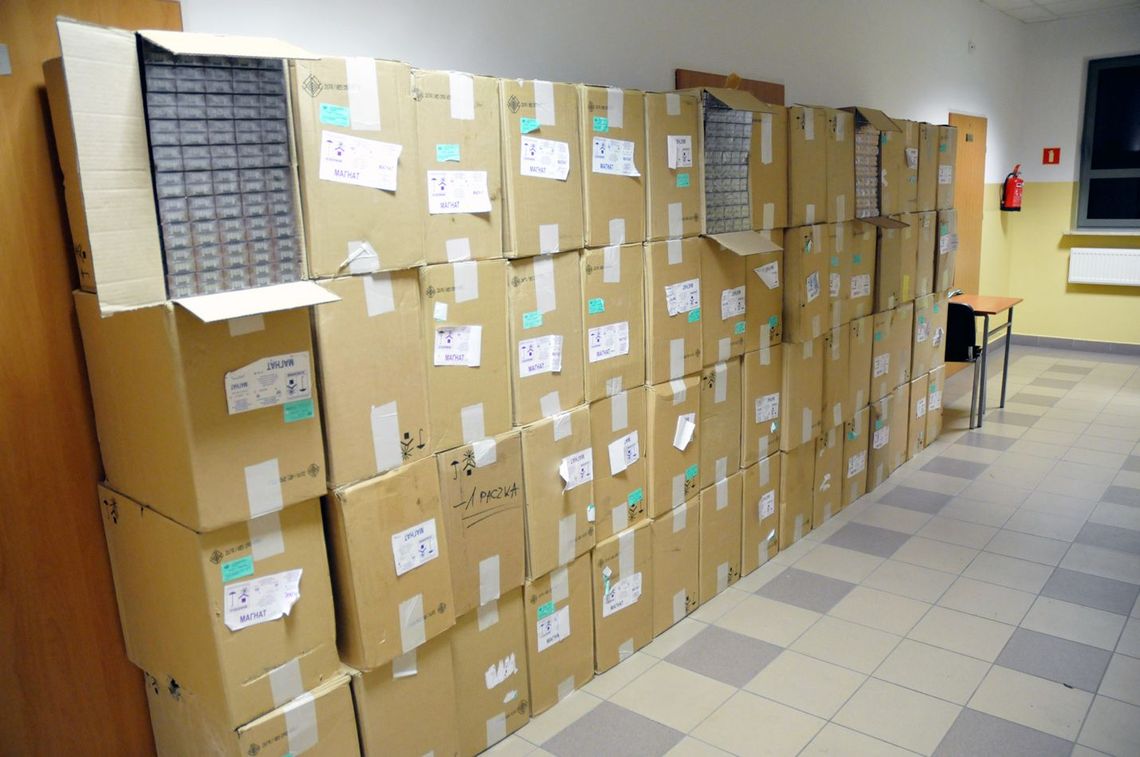 Polscy celnicy przechwycili przemyt papierosów wartych 300 tys. zł