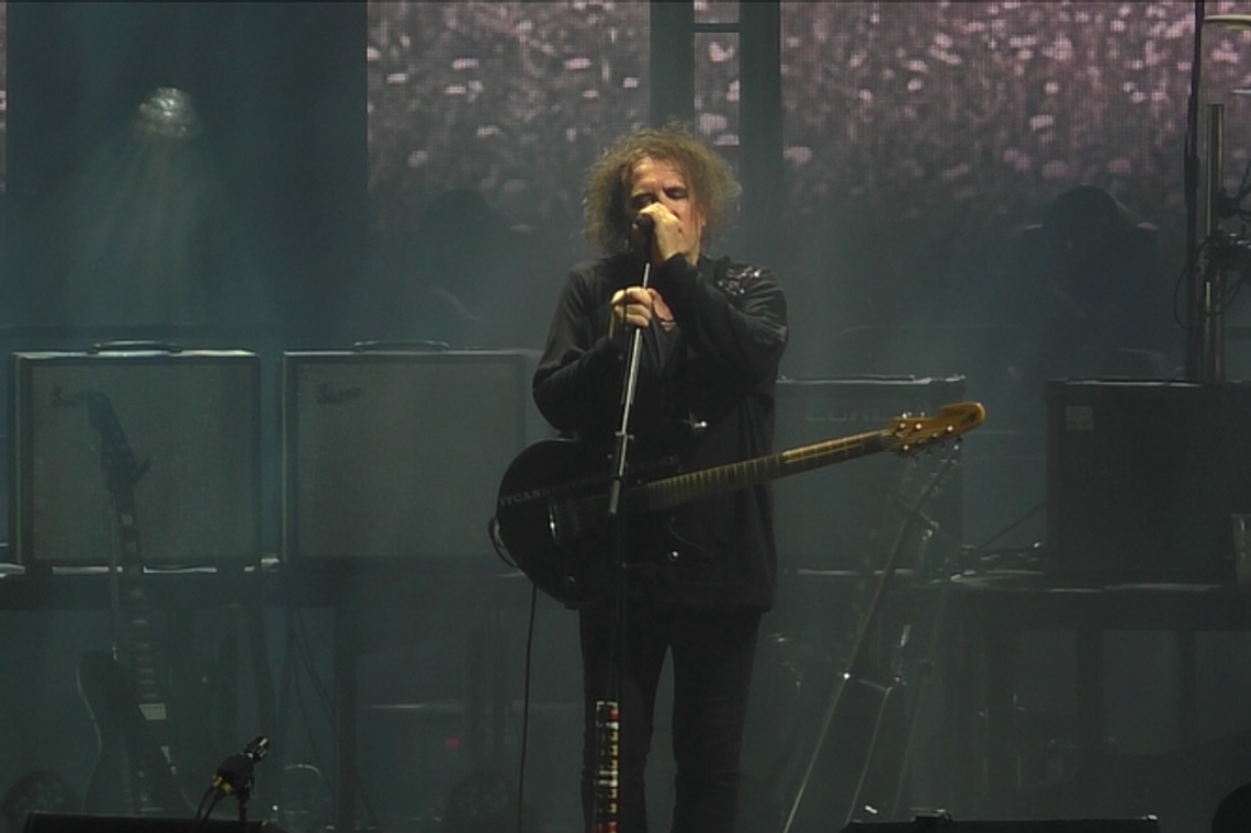 Polscy fani stworzyli film z koncertu The Cure. Z nagrań ze smartfonów