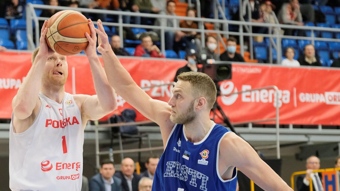 Polscy koszykarze po wygranej w Lublinie poprawili swoje szanse na awans