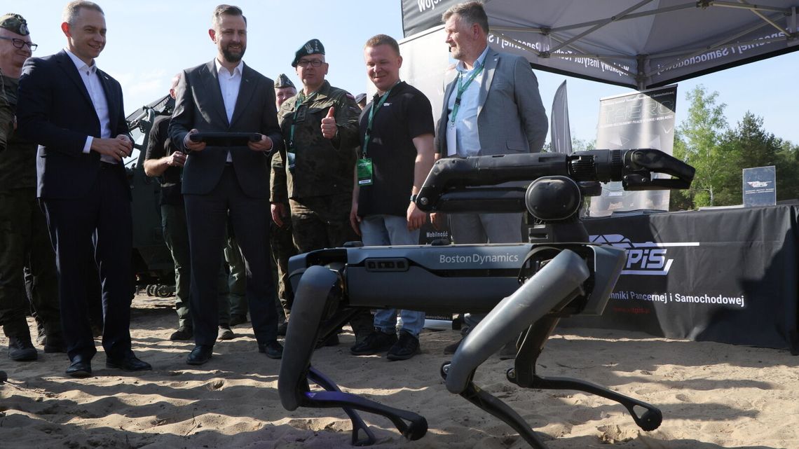 Polska armia z setkami tysięcy dronów? Chce tego minister obrony