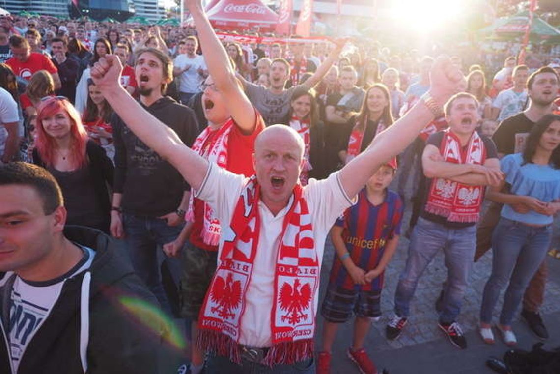 Polska - Irlandia Północna 1:0. Ogromne emocje w Strefie Kibica w Lublinie