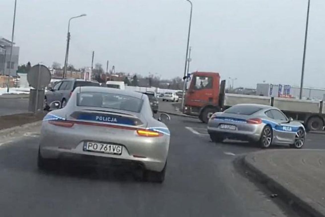 Polska policja jeździ Porsche - 911-tką i Caymanem. Zobacz film