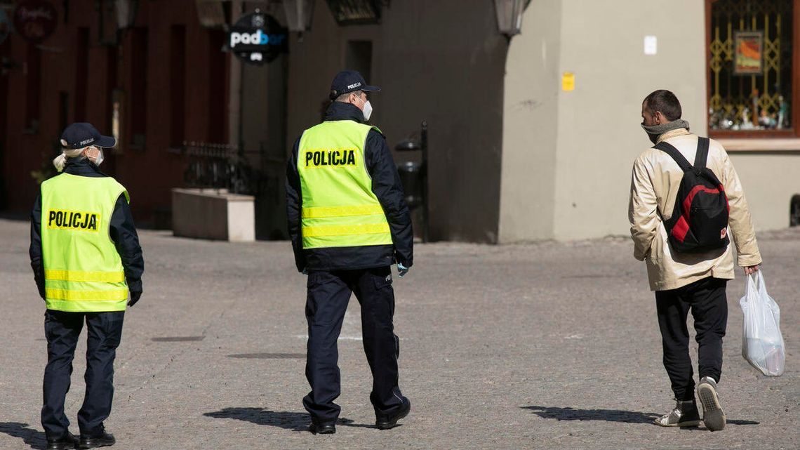 Polska policja sprawdziła ponad 66 tys. osób na kwarantannie. Zanotowała około 170 uchybień
