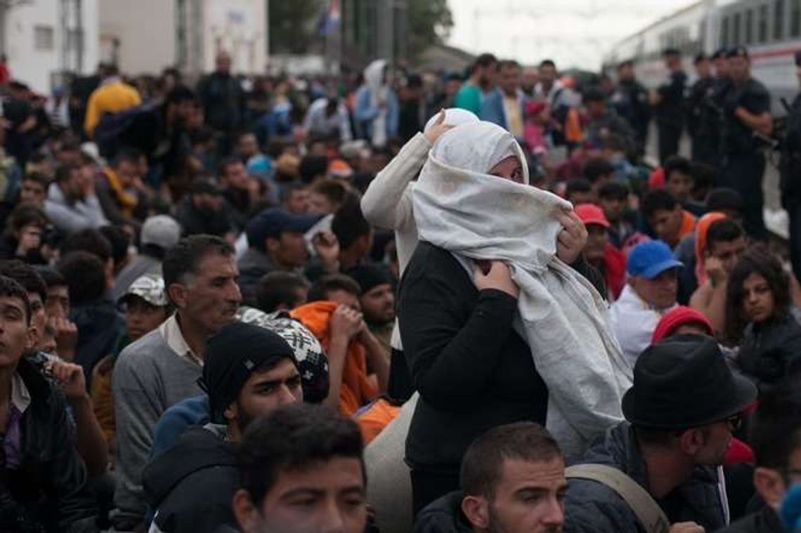 Polska przyjmie kilka tysięcy uchodźców. Kraje UE podjęły decyzję ws. planu relokacji 120 tys. osób