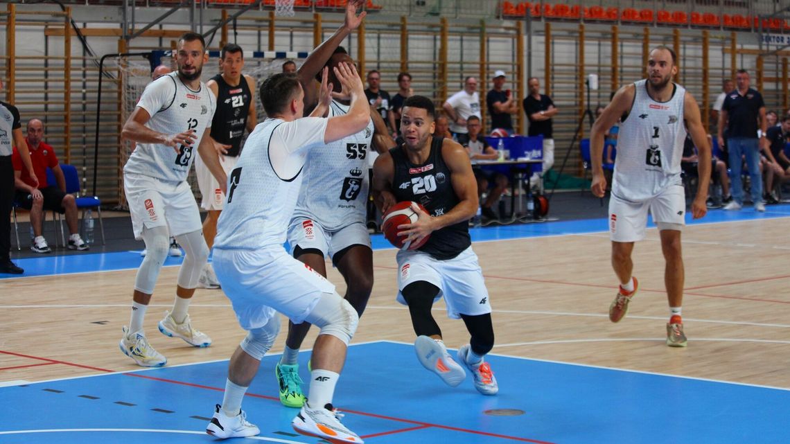 Polski Cukier Start przegrał sparing z Dzikami Warszawa. "Zawaliliśmy końcówkę"