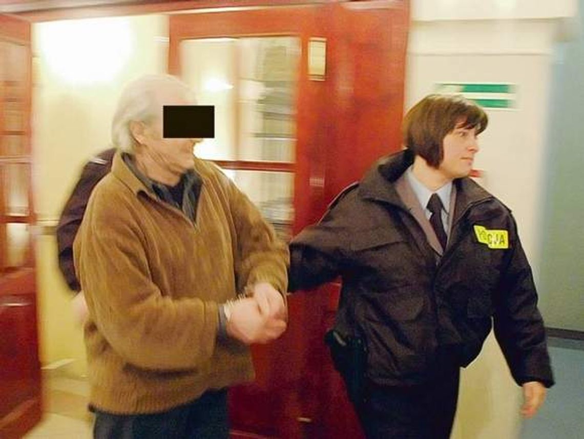 \"Polski Fritzl\" terroryzował rodzinę. To już koniec horroru