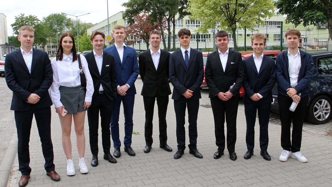 Polski mają już za sobą. Puławscy maturzyści w dobrych nastrojach