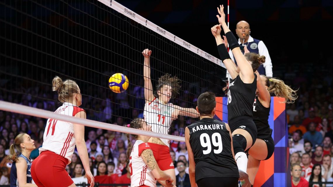 Polskie siatkarki przegrały z Turcją w ćwierćfinale ME i pożegnały się z turniejem Polskie siatkarki przegrały z Turcją w ćwierćfinale ME i pożegnały się z turniejem
