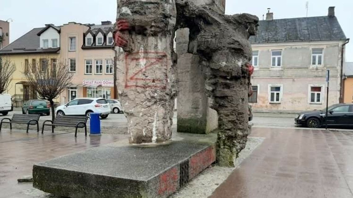 Pomnik z żołnierzami czeka na wyrok. Zdecydują sami mieszkańcy