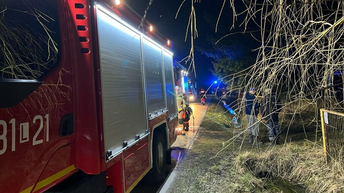 Pomoc przyszła w ostatniej chwili. Z płonącego domu uratowano trzech mężczyzn