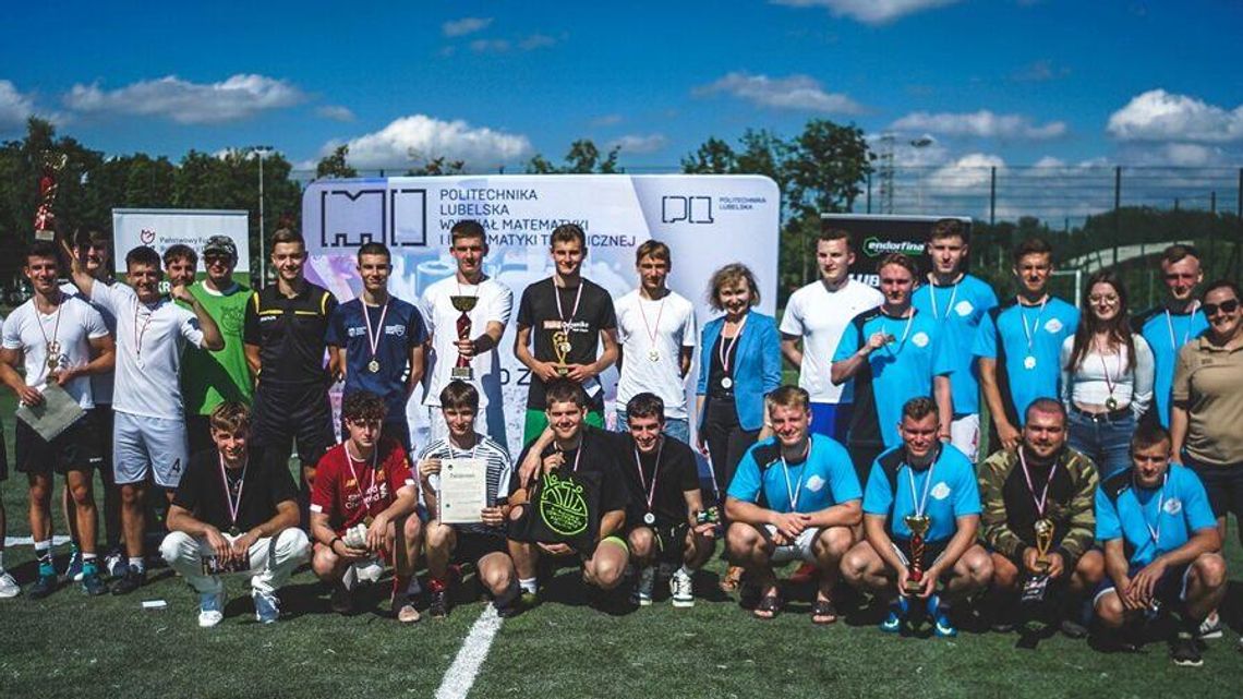 Pomoc ważniejsza niż bramki. Studenci zagrali dla podopiecznych Krajowego Towarzystwa Autyzmu