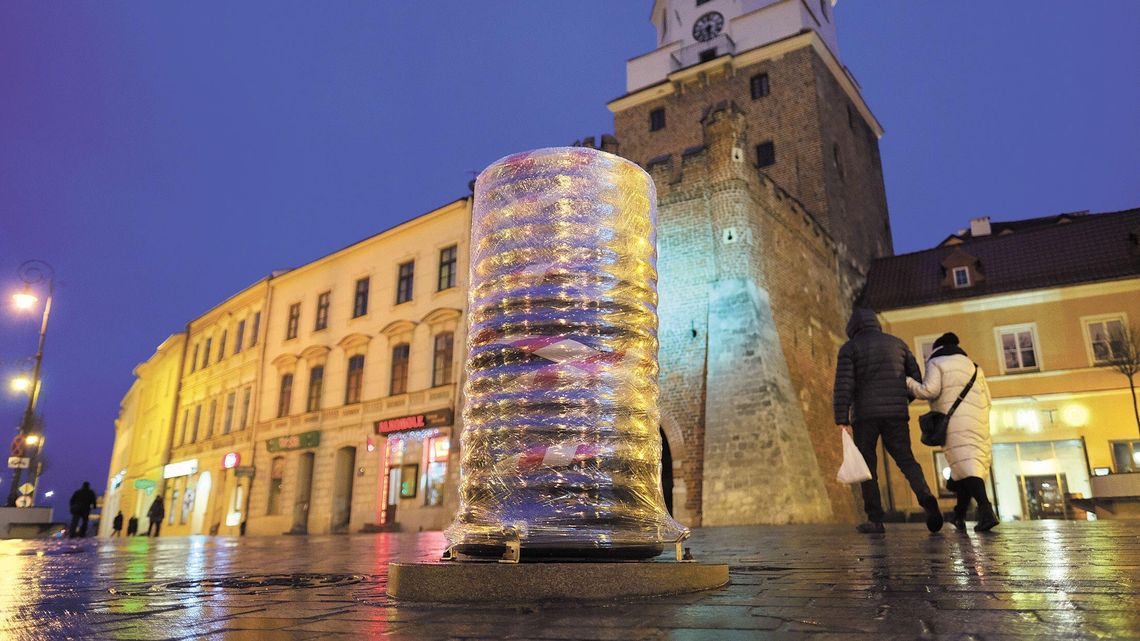 Pompa wodna koło Bramy Krakowskiej powróci odmieniona. Poczekamy na nią do końca miesiąca Pompa wodna koło Bramy Krakowskiej powróci odmieniona. Poczekamy na nią do końca miesiąca
