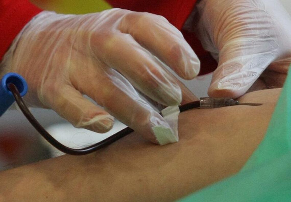 Pomyliła pacjentów przy przetaczaniu krwi. Chory na intensywnej terapii