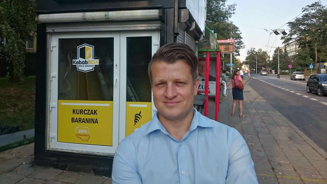 Pomysł na biznes w Lublinie. Otworzył pierwszy w mieście automat z kebabami