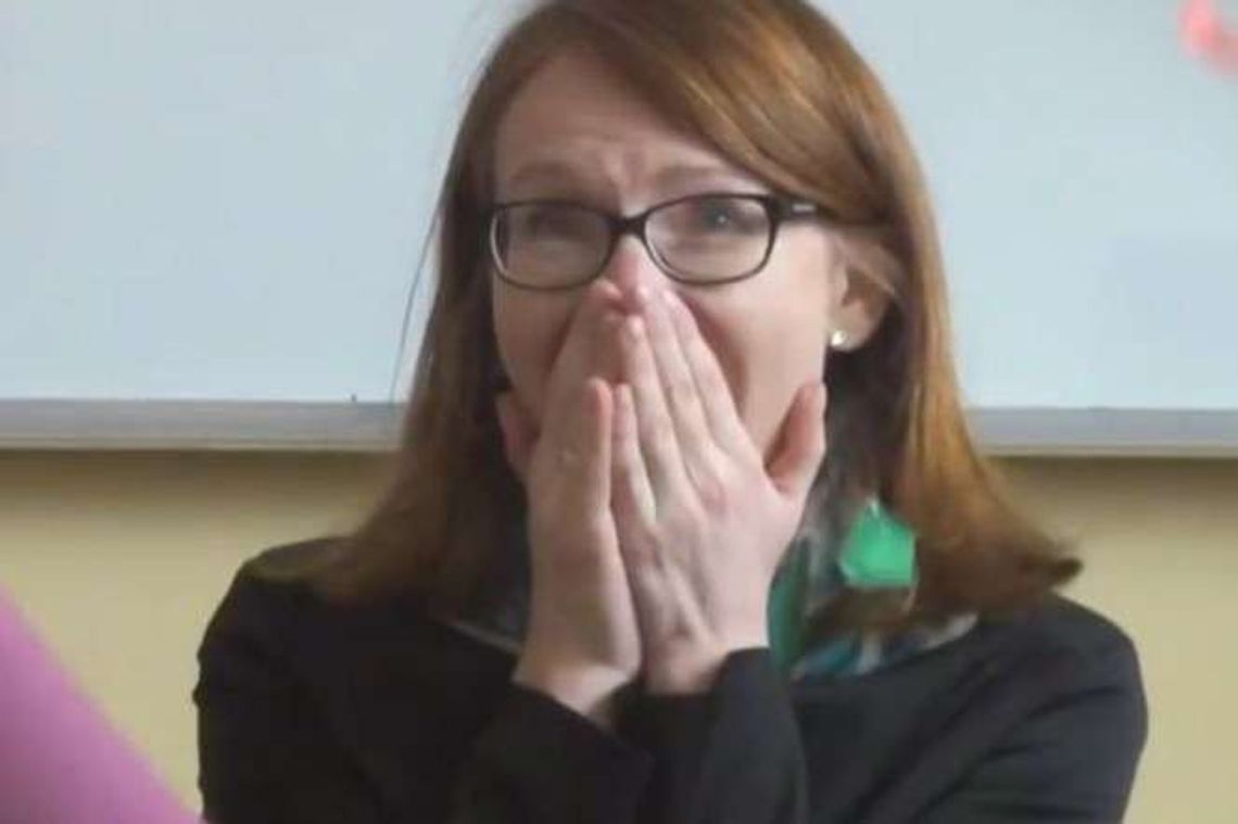 Pomysłowi uczniowie z Puław. Zobacz jak pożegnali swoją nauczycielkę (wideo)