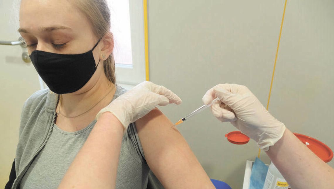 Ponad 5,5 mln osób w Polsce jest w pełni zaszczepionych przeciw COVID-19